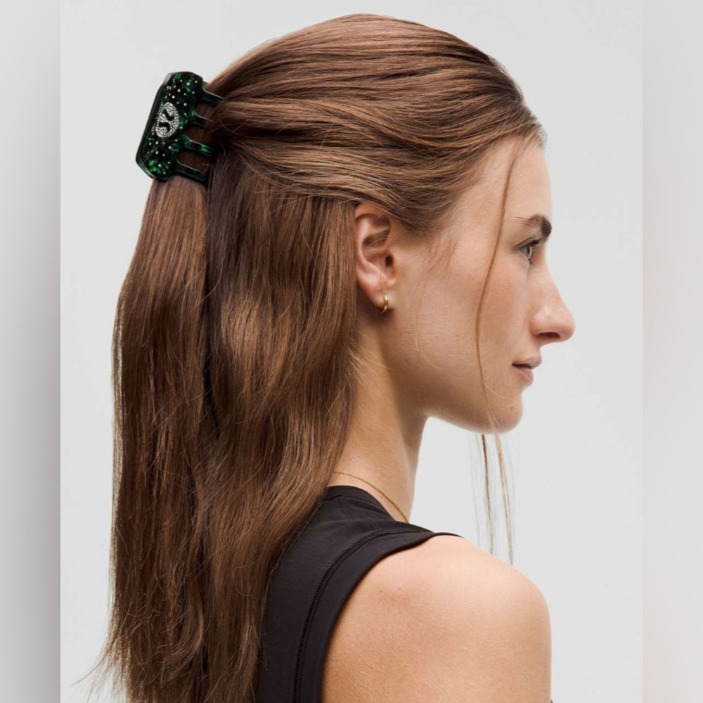 lululemon athletica Green Claw Clip - Picture 3 of 11
